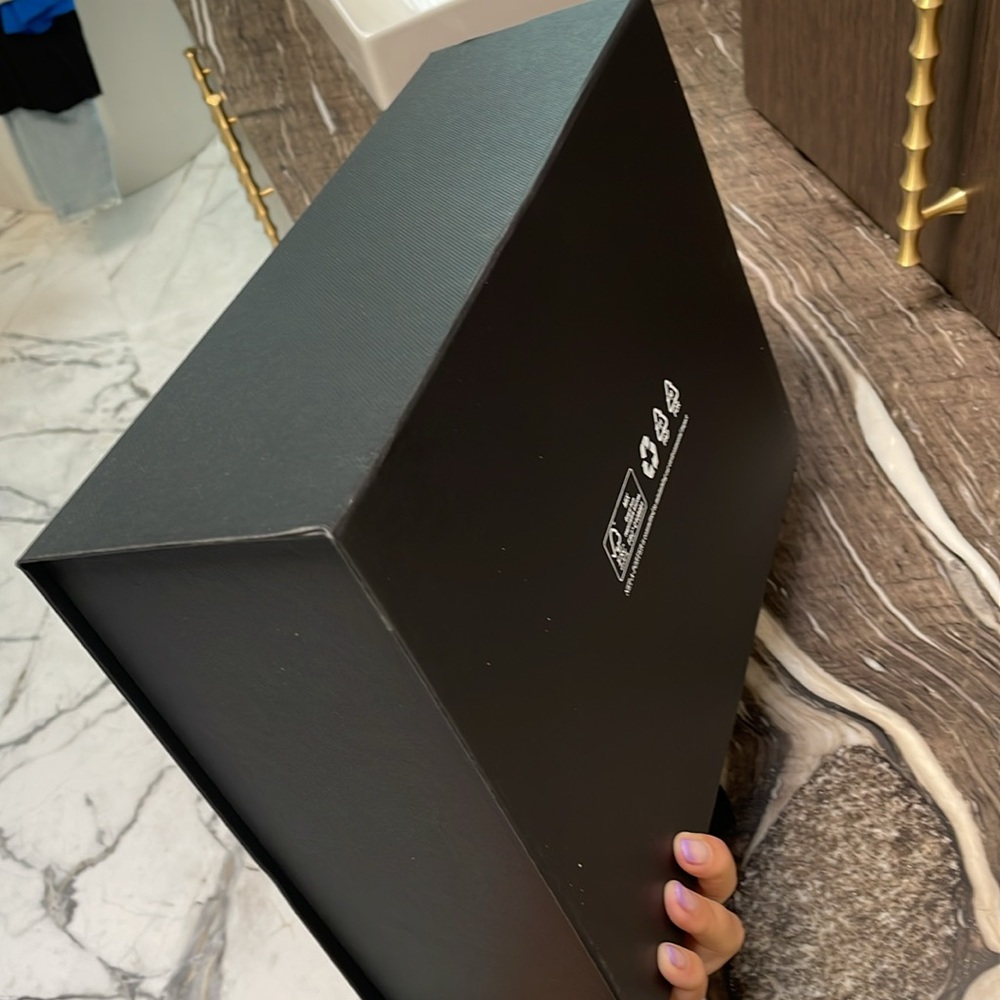 Net-A-Porter Black Gift Box - Picture 7 of 11